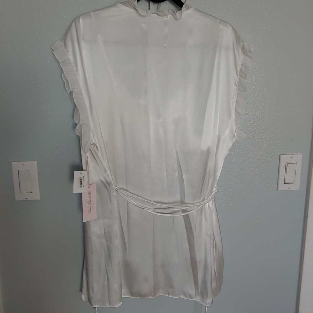 Ladies Nightgown & Robe - Picture 6 of 8